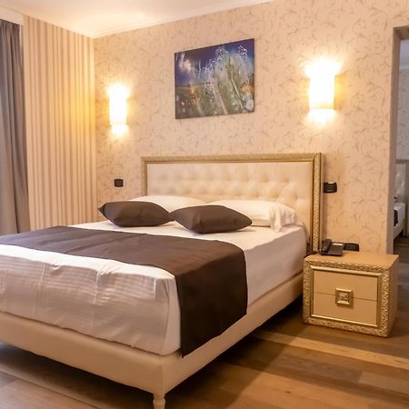 Amh Hotel Дуррес Экстерьер фото