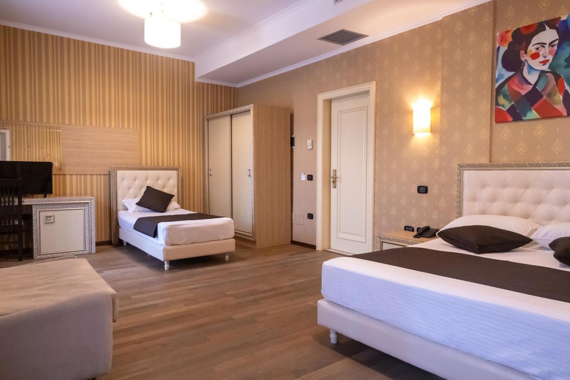 Amh Hotel Дуррес Экстерьер фото