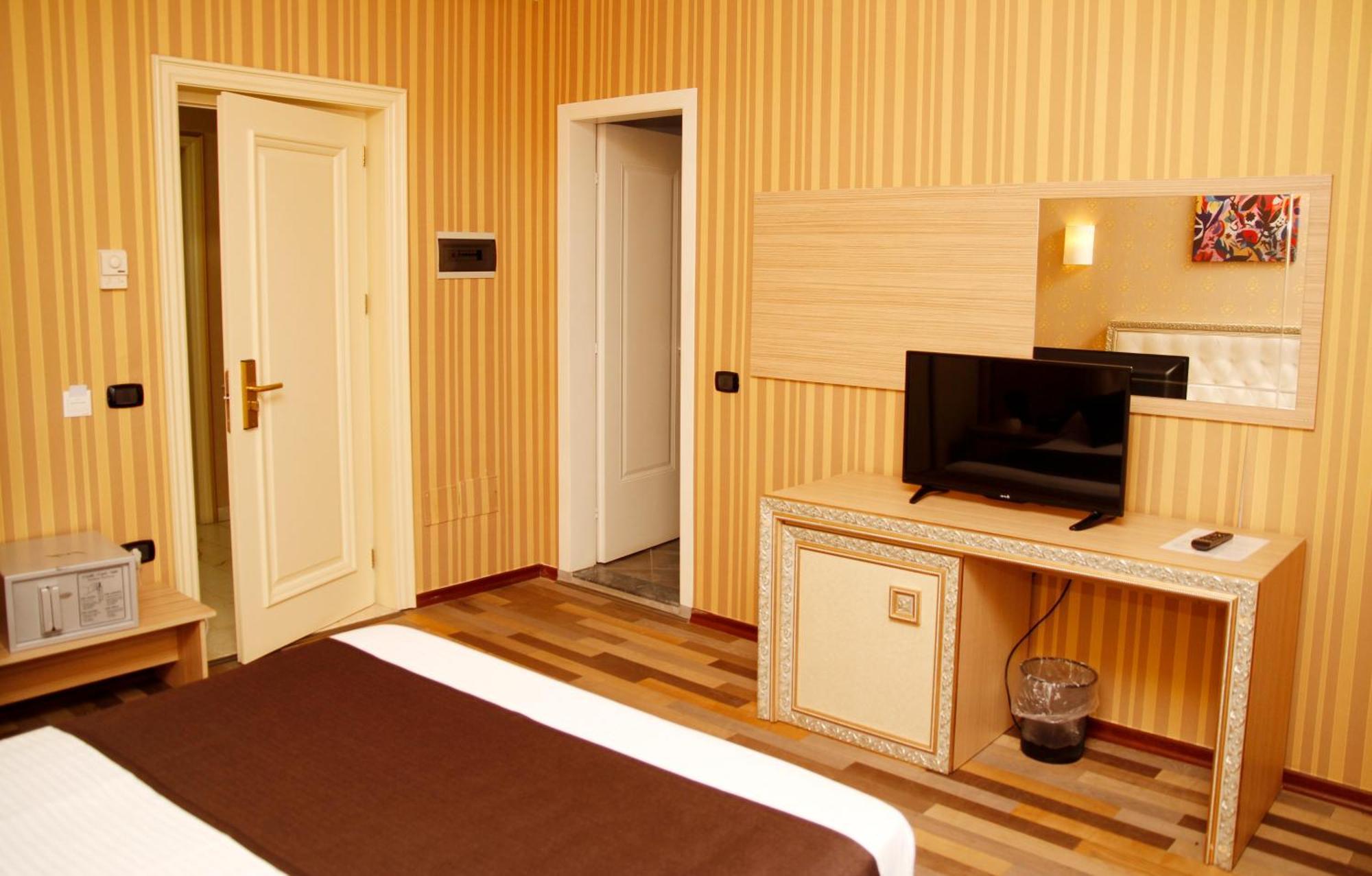Amh Hotel Дуррес Экстерьер фото