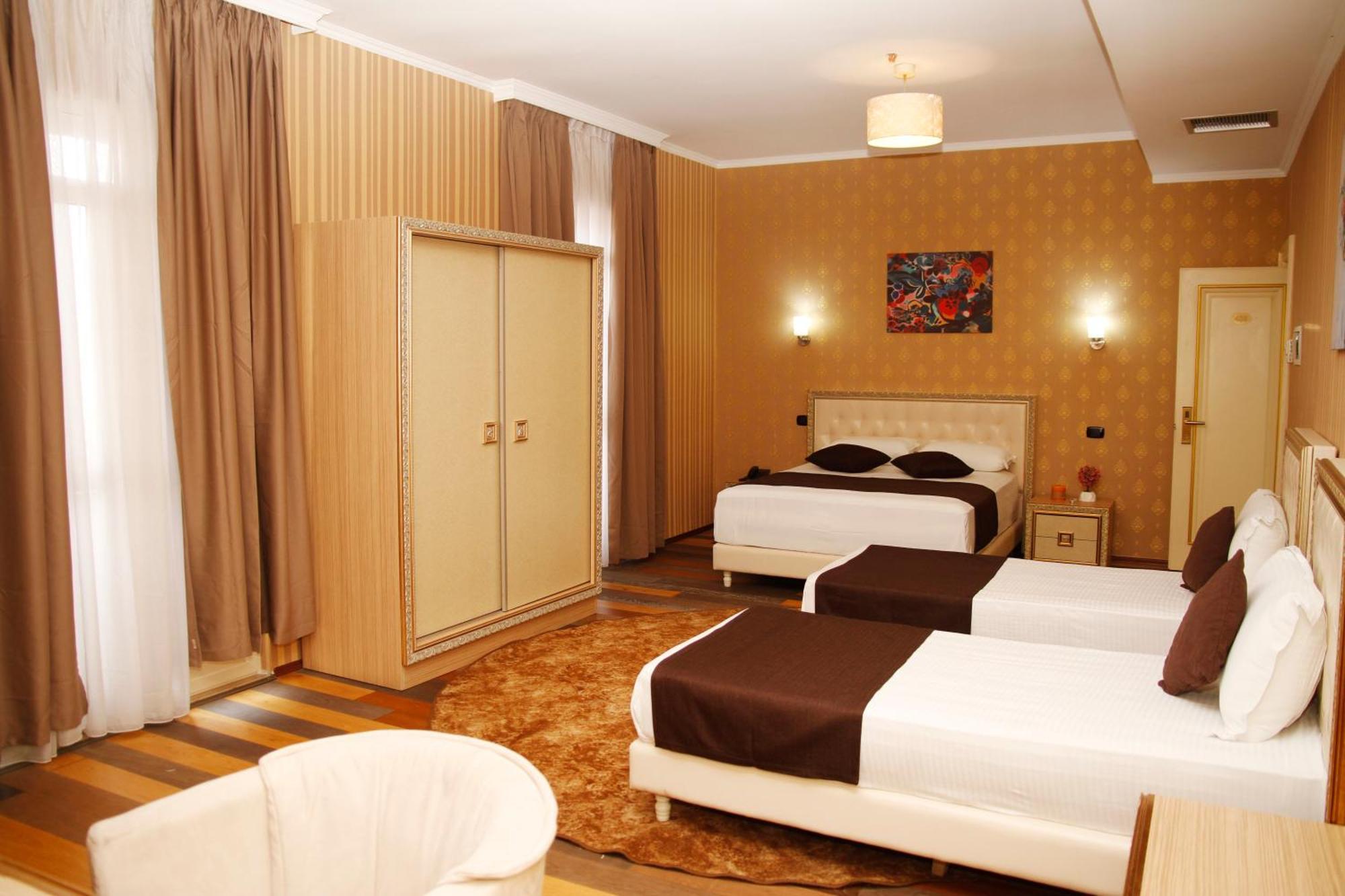 Amh Hotel Дуррес Экстерьер фото