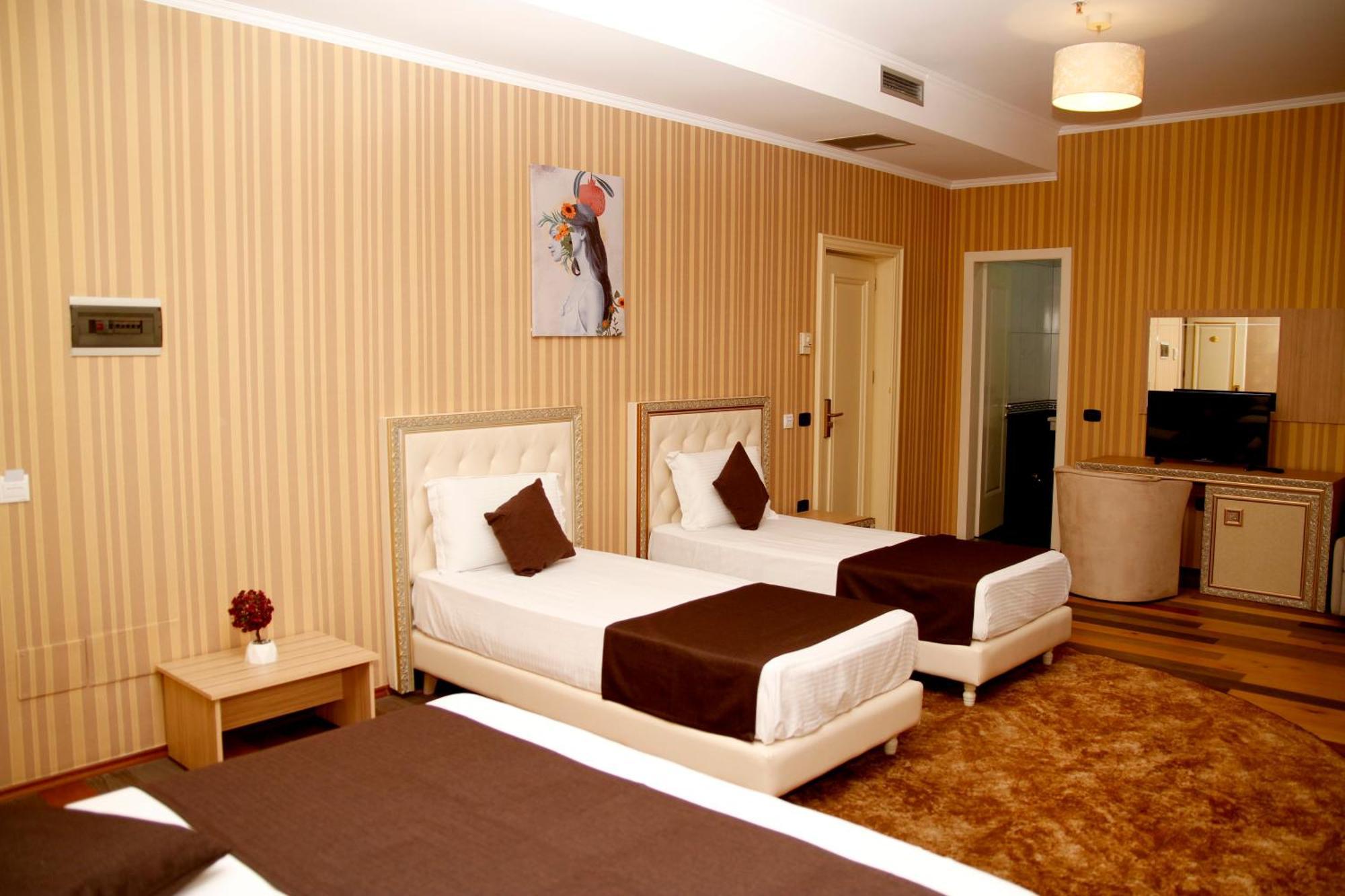 Amh Hotel Дуррес Экстерьер фото