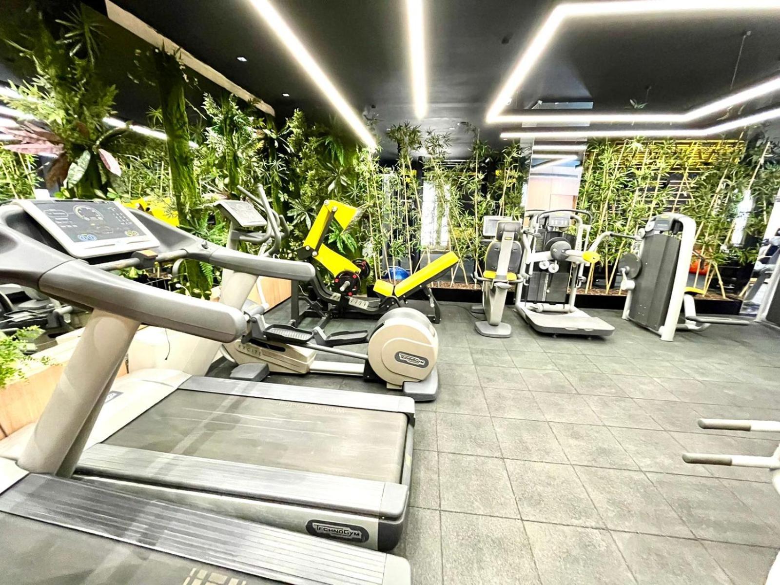 Amh Hotel Дуррес Экстерьер фото