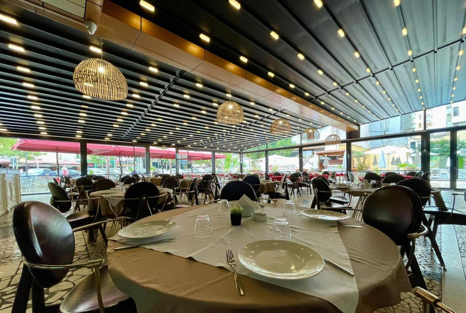 Amh Hotel Дуррес Экстерьер фото