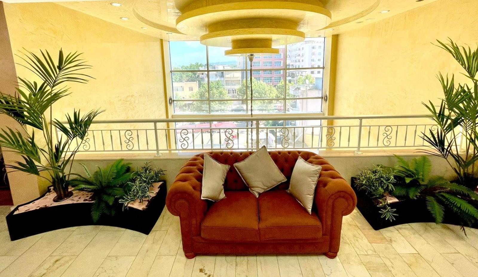 Amh Hotel Дуррес Экстерьер фото