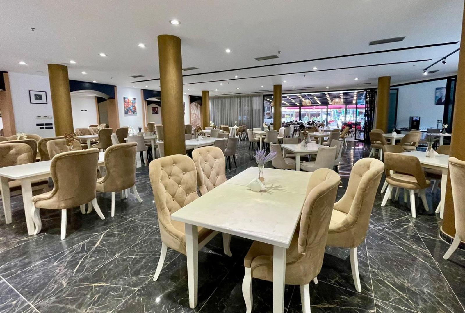 Amh Hotel Дуррес Экстерьер фото