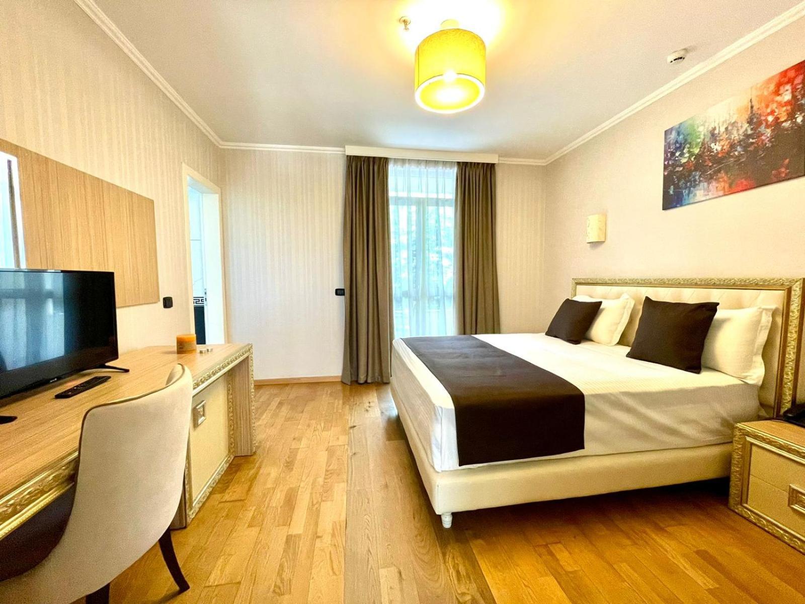 Amh Hotel Дуррес Экстерьер фото