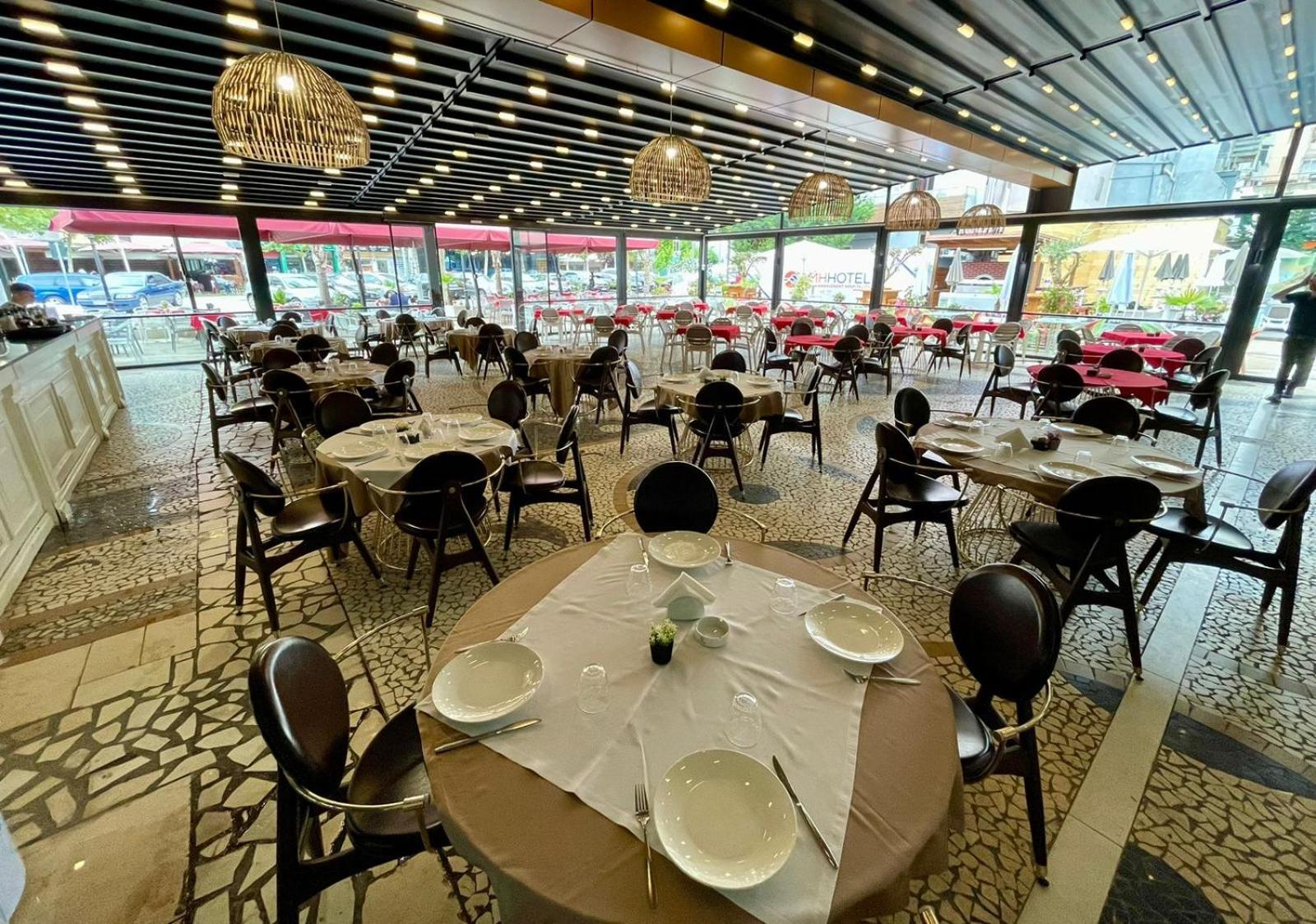 Amh Hotel Дуррес Экстерьер фото