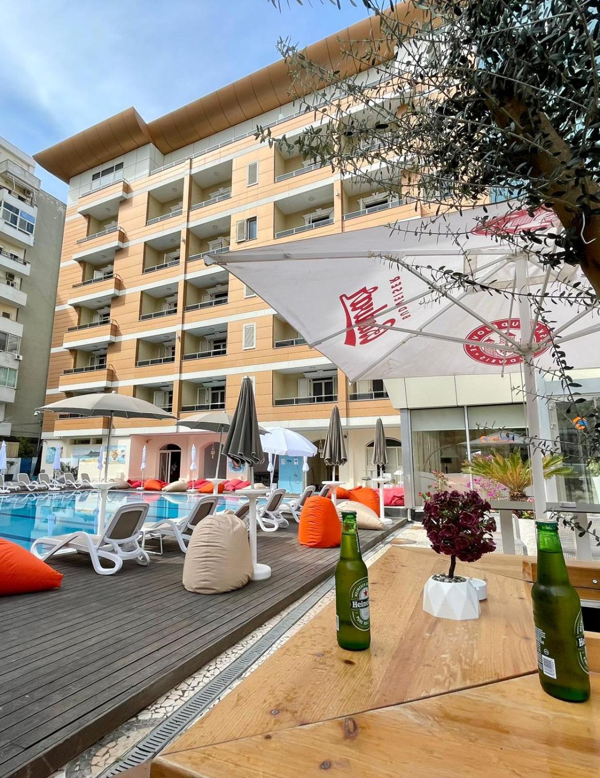Amh Hotel Дуррес Экстерьер фото