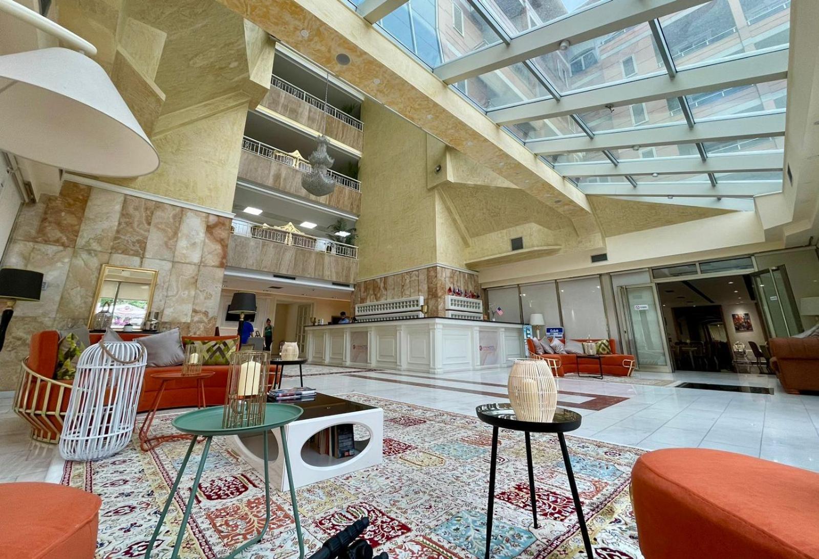 Amh Hotel Дуррес Экстерьер фото